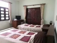 Keerawan House Rim Khong Hotels in Phon Phisai