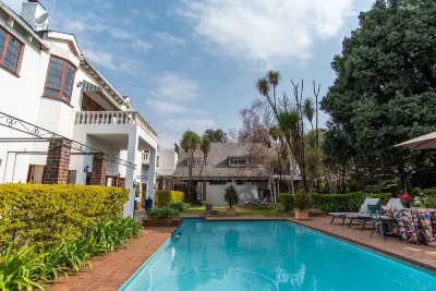 5th Avenue Gooseberry Guest House Hotels in der Nähe von Randpark Golf Club