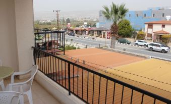 Petsas Apartments