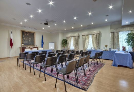 오스본 호텔 객실 내부 클래식 인테리어