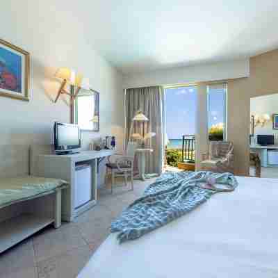 Giannoulis - Grand Bay Beach Resort (Exclusive Adults Only) Rooms