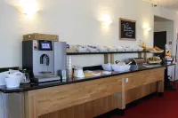 Bastion Hotel Leiden Voorschoten - breakfast