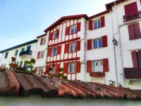 Hôtel la Marisa Grande Plage Отели в г. Сен-Жан-де-Люз