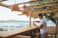 The Theodore Boutique Hotel- Adults Only 16 Plus - bar