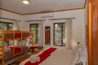 10 Alexander B&B - Bed and Breakfasts