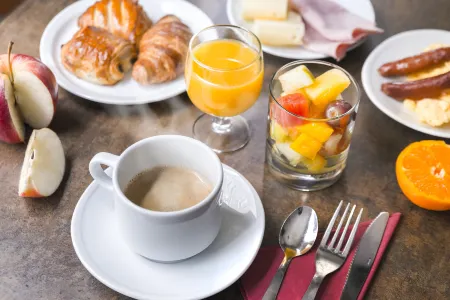 Hotel Residence Europe & Spa Отели в г. Клиши-ла-Гаренн