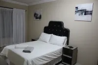 M n M Guesthouse in Turfloop Mankweng - 3-stjärniga