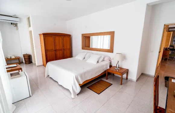 普拉亞瑪麗亞旅館