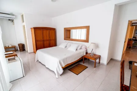 Pousada Praia Maria Отели в г. Прая