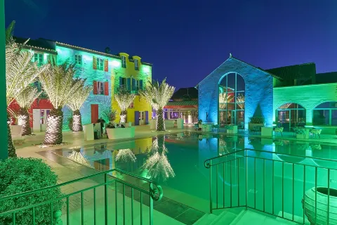 Le Stelsia Resort