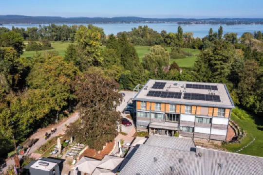 西豪爾酒店和旅館