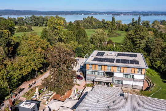 西豪爾酒店和旅館