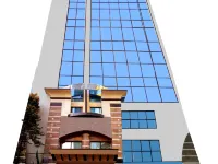 La Vinci Hotel Hotels near Novotheatre