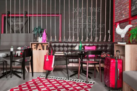 Moxy Katowice Airport Отели в г. Меженцице