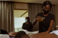 洛美二月2號酒店 - SPA