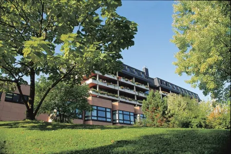 Hotel an der Therme Отели в г. Майн-Кинциг