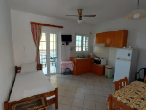 馬蒂娜公寓提羅斯 阿卡迪亞酒店