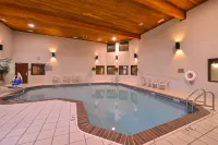 Kelly Inn and Suites Mitchell - Pools