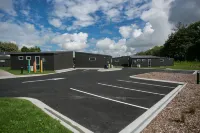 Podium Lodge - Parking