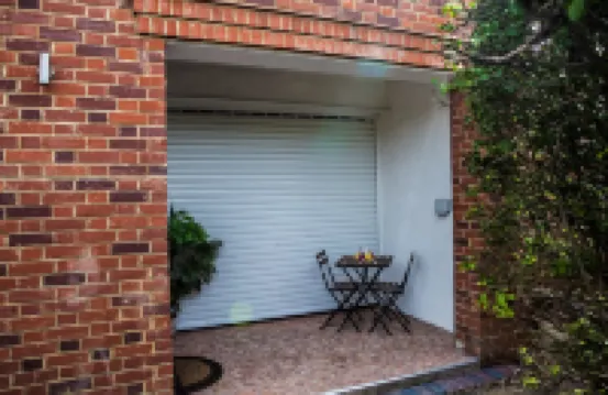 Cyrus house 1 Apartment