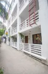 8 Colors Beach House Resort