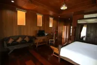 小柚木家庭旅館 อาคารเรียนรวมแม่โจ้ 70 ปี มหาวิทยาลัยแม่โจ้附近的飯店