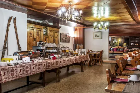 Les Crêtes Blanches Отели рядом с достопримечательностью «Val d'Isère»