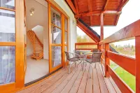 Komuny Paryskiej, Sun & Snow Hotel a Milkow