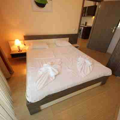 梅納達陽光海岸廣場公寓 Rooms