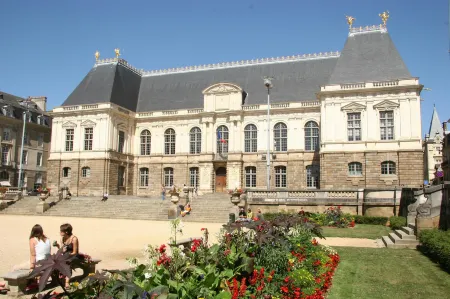 Ibis Rennes Centre Gare Sud