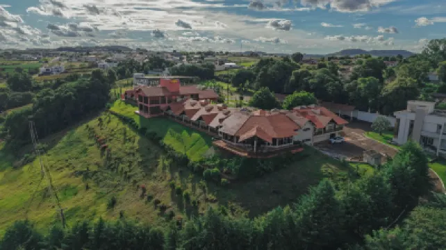 Hotel Lago Dourado Hotels in 