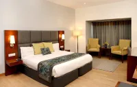 آهوجا ريزيدينسي، سوندر ناجار