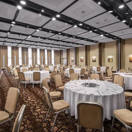 Holiday Inn Resort WARSAW - JOZEFOW by IHG