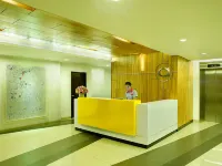 Amaris Hotel Tendean Отели рядом с достопримечательностью «Статуя Панчоран»