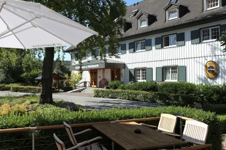 Gästehaus Warsteiner Welt Отели рядом с достопримечательностью «Бильштайнхёлен Варштайн»