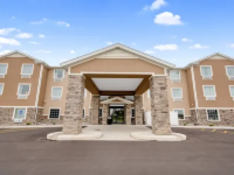 Cobblestone Hotel & Suites - Austin Hotels in Austin