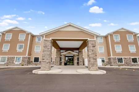 Cobblestone Hotel & Suites - Austin