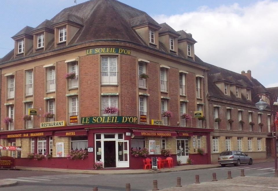 hotel overview picture