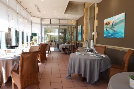 Château de Champlong Table Hôtel Golf & Spa