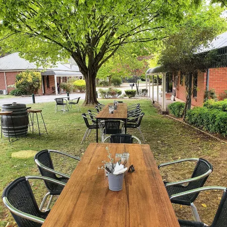 The Lancefield Lodge Отели в г. Лансфилд