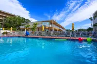 Plaza Beach Hotel - Beachfront Resort - Ocean View