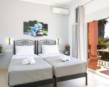 ヴェネティ コルフ ネスト - カーム ゲッタウェイ シダリオンのホテル