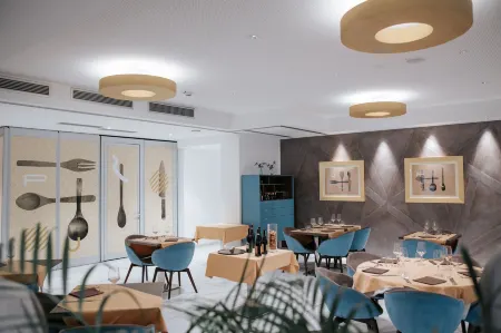 Diamante MHotel Отели рядом с достопримечательностью «Королевский дворец Венария»