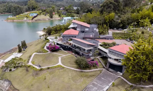 Tau House