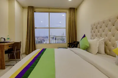 Treebo 托克 Victoria Park附近的飯店