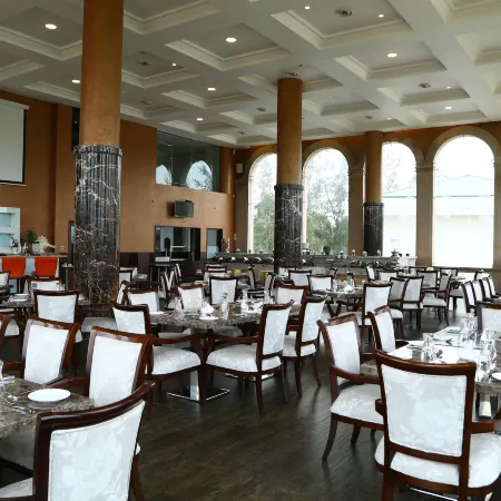Uva Meridian Bay Resort & Spa