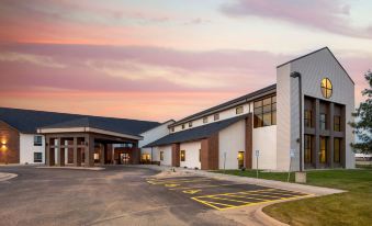 SureStay Plus Hotel by Best Western Watertown
