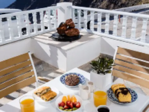 Nevma Suites Hotels in Fira