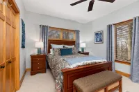 111 Hickory Springs in Wintergreen Resort Hotels near Greenstone Overlook