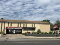 Belleville Motor Lodge Hotels near North Newark Station